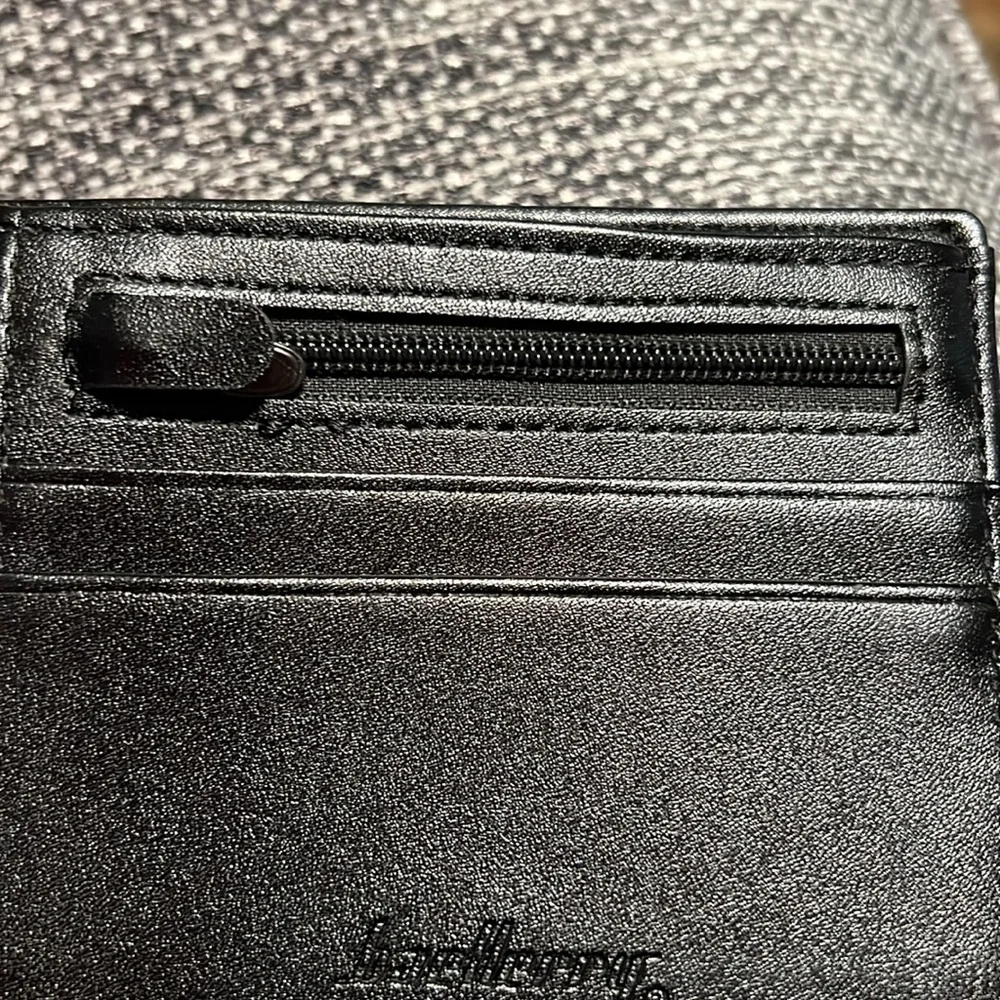 NWT Men’s Bi-Fold Wallet